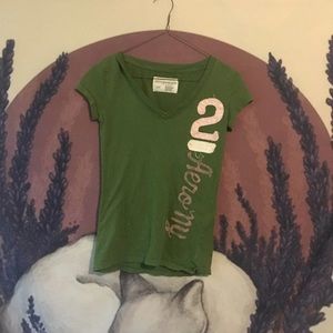 Green V-neck from Aéropostale